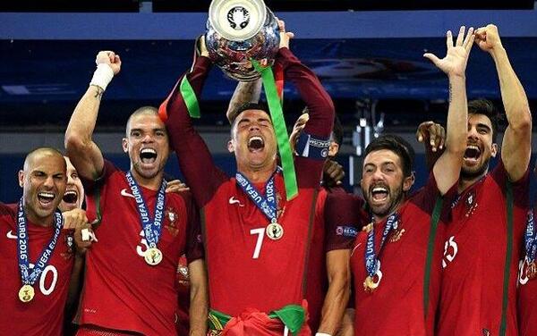 عکس رونالدو در فینال یورو 2016