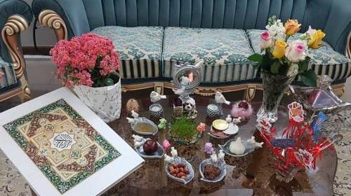 عکس سفره هفت سین روی میز عسلی