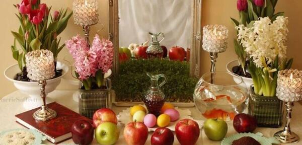عکس سفره هفت سین روی میز عسلی