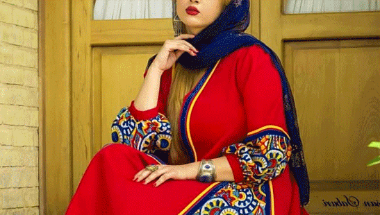 عکس مدل مانتو جلو باز با طرح سنتی
