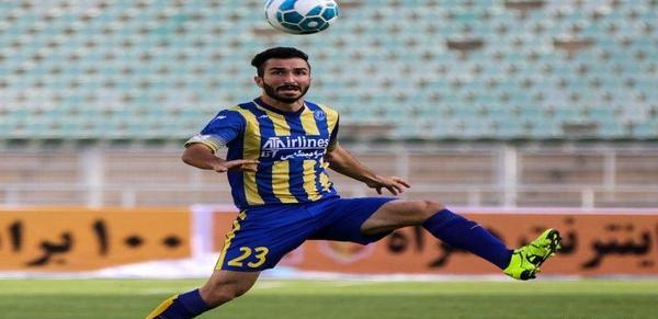 عکس داریوش شجاعیان با لباس استقلال