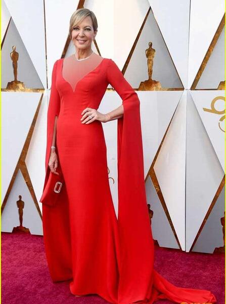 عکس لباس مجلسی زنانه استین کلوش