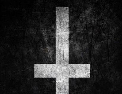 عکس صلیب ترسناک