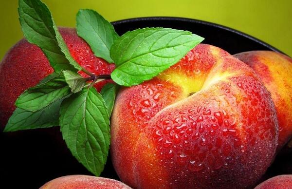 عکس ساده هلو