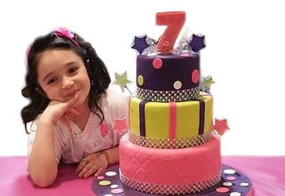 عکس تولد دختر هفت ساله