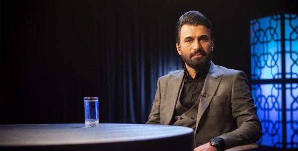 عکس صابر خراسانی در برنامه جاذبه