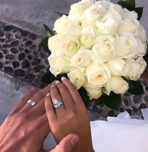 عکس حلقه نامزدی با گل