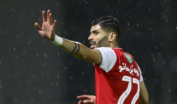 عکس سعید آقایی در پرسپولیس