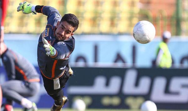 عکس امیرحسین بیات دروازه بان پرسپولیس