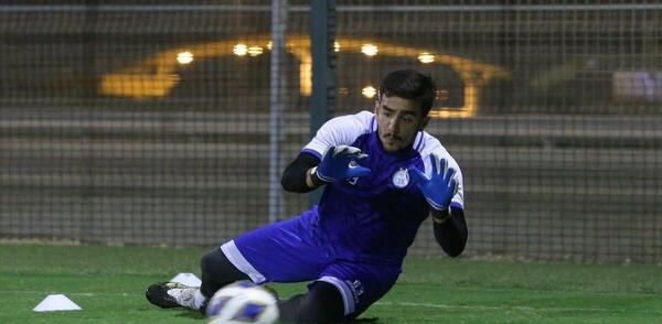 عکس امیرحسین بیات دروازه بان پرسپولیس