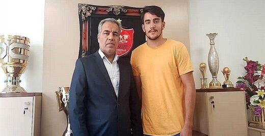 عکس امیرحسین بیات دروازه بان پرسپولیس