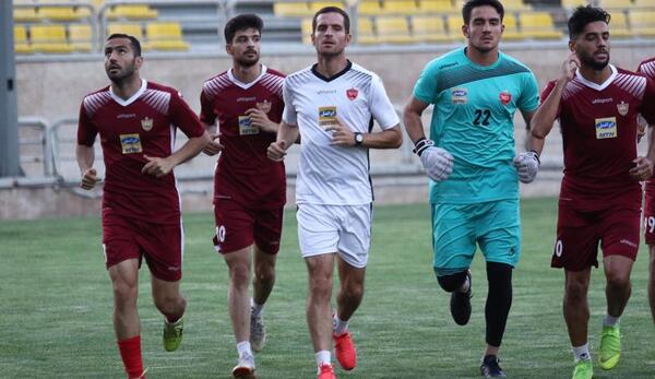 عکس امیرحسین بیات دروازه بان پرسپولیس