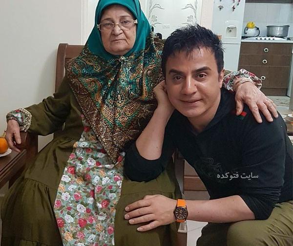 عکس داریوش فرضیایی و مادرش