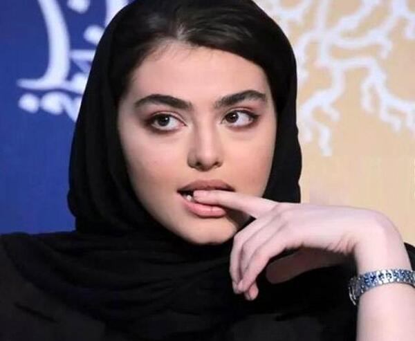 عکس ریحانه قدرتی