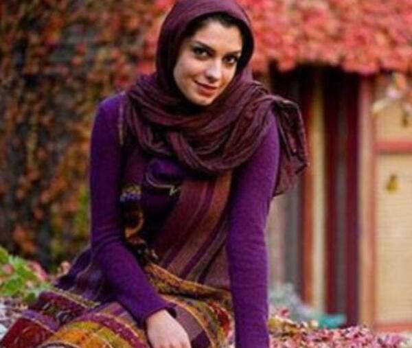 عکس تینا اسدی در سریال در حاشیه