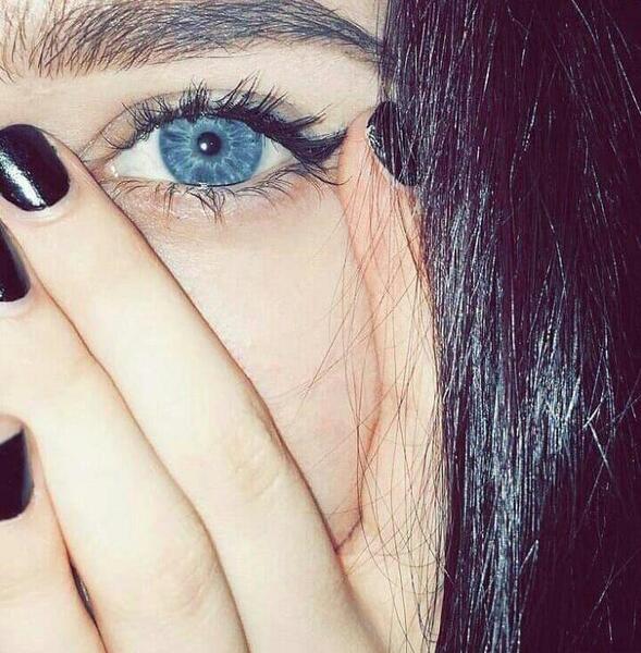 عکس چشم فیک طبیعی