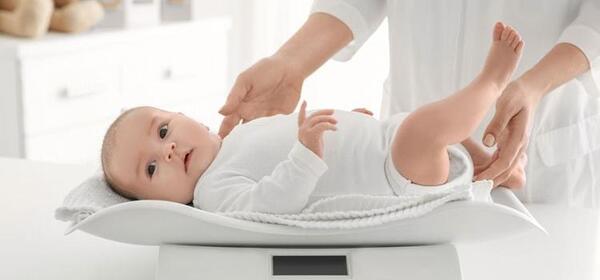 عکس نوزاد شش ماهه دختر
