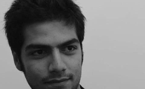 عکس شهاب در فیلم وضعیت سفید