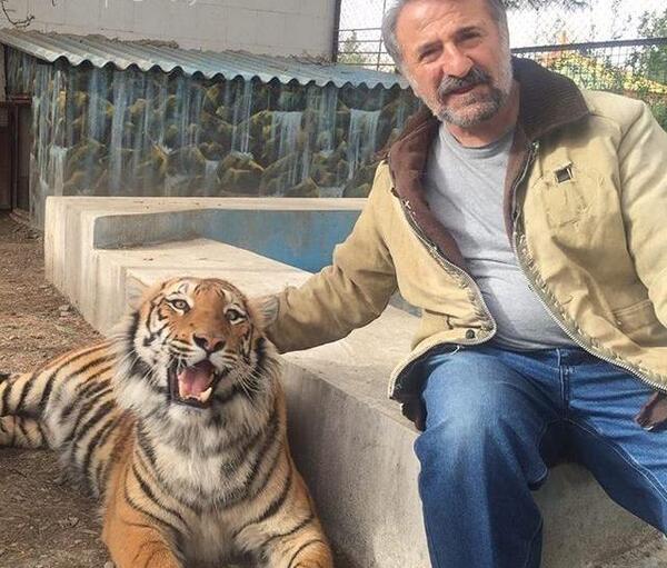 عکس مهران رجبی با خانواده