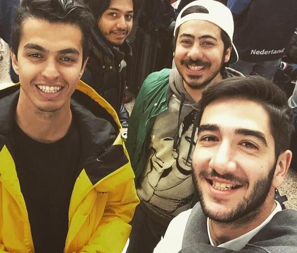 عکس بهزاد لیتو با مادرش