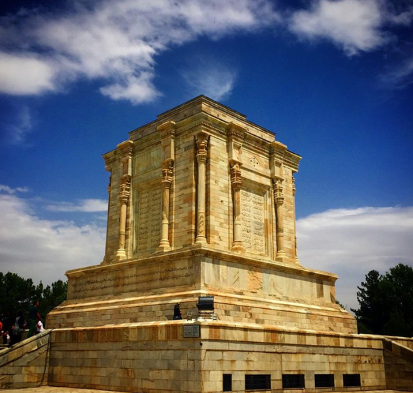 عکس قبر فردوسی