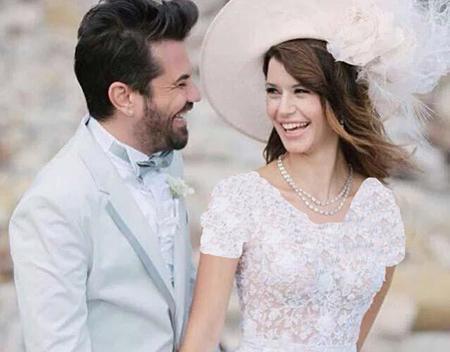 عکس عروسی برن سات وهمسرش