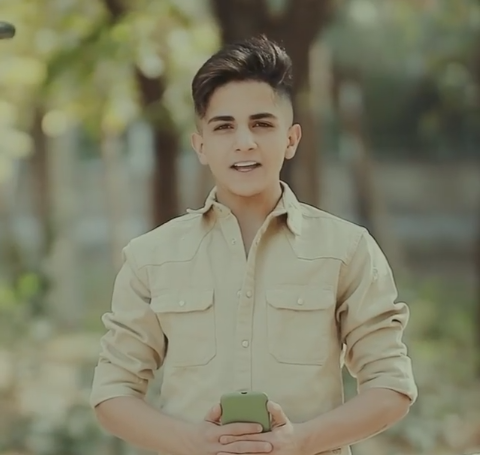عکس امین طاهری و خواهرش