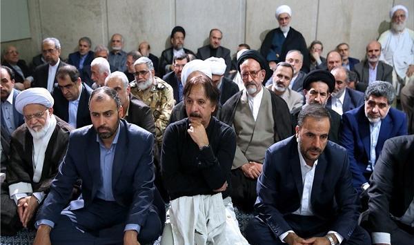 عکس حسن عطایی در بیت رهبری