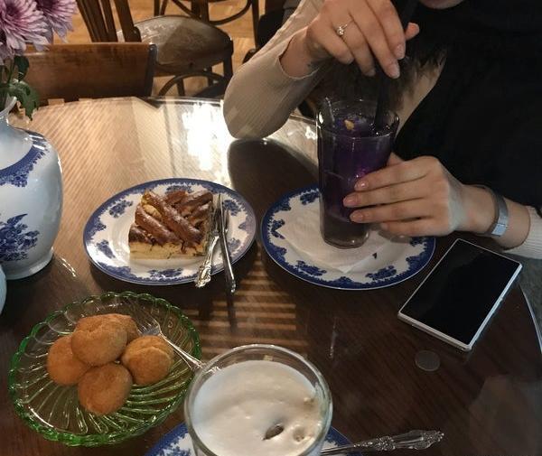 عکس دونفره کافه