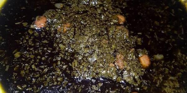 عکس قورمه سبزی روی گاز