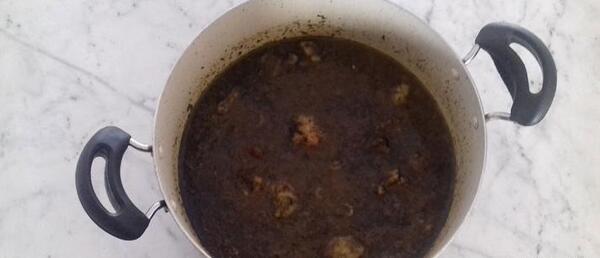 عکس قورمه سبزی روی گاز
