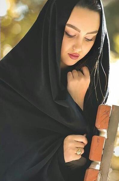 عکس دختر با حجاب برای تصویر زمینه