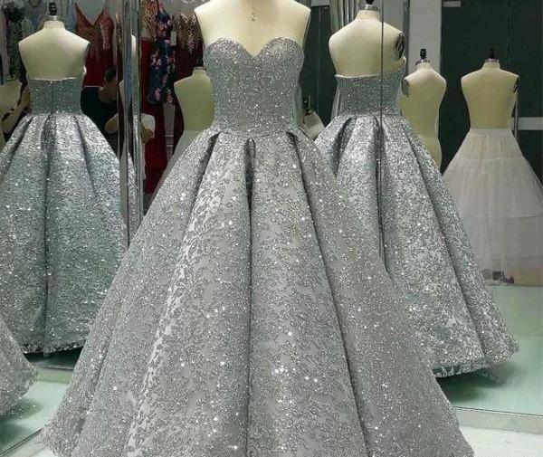 عکس لباس مجلسی شیک رنگ نقره ای