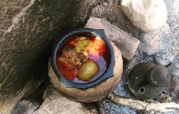 عکس آبگوشت دیزی سنگی تبریزی