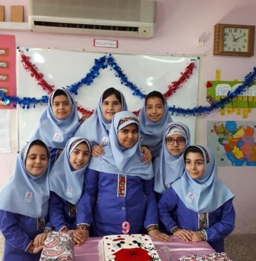 عکس دوست پسر پارمیس و خودش