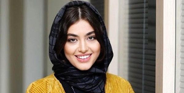 عکس پدر مادر ریحانه پارسا
