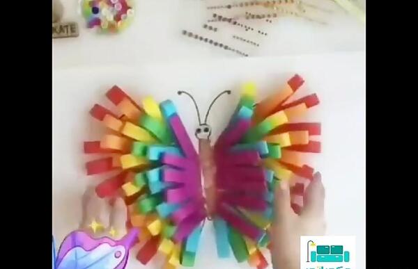 عکس پروانه با کاغذ رنگی