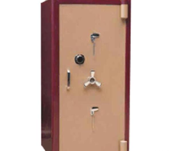 عکس گاو صندوق چوبی