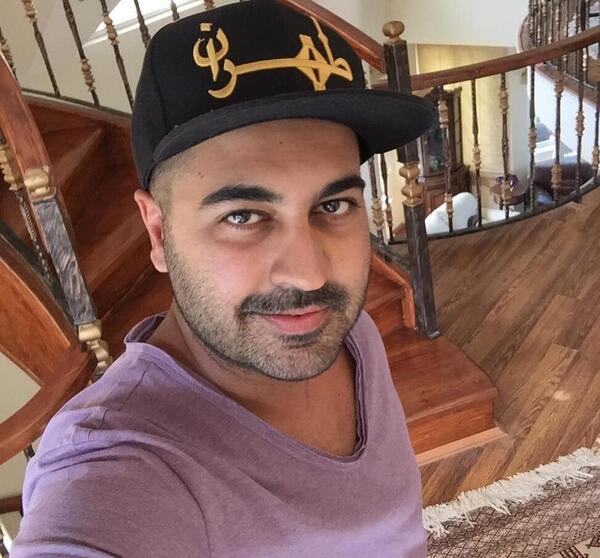 عکس بهنام صفوی با همسرش و فرزندش