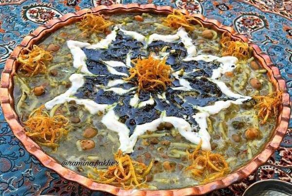 عکس آش رشته تزیین شده