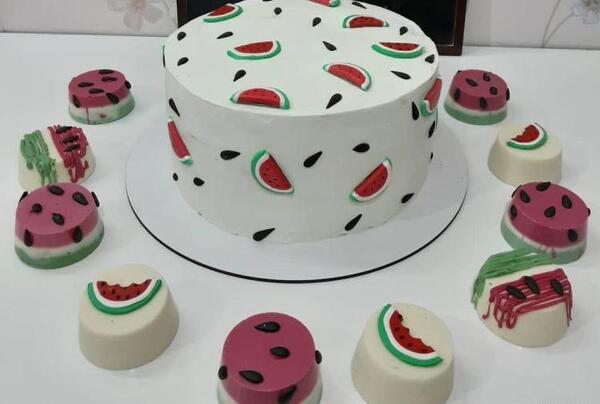 عکس کیک ژله شب یلدا