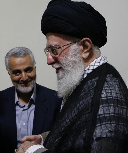 عکس آیت الله خامنه ای با حاج قاسم سلیمانی