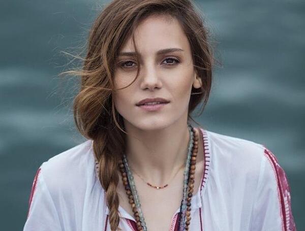 عکس بازیگر نیلای دنیز