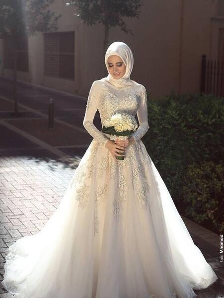 عکس با حجاب لباس عروس