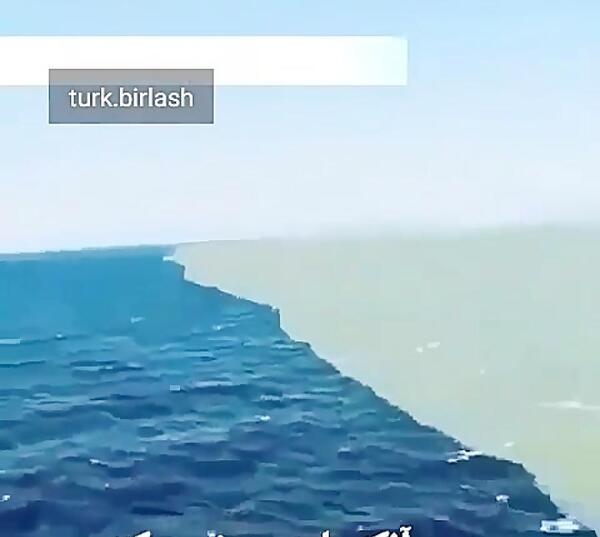 عکس دریا دو رنگ