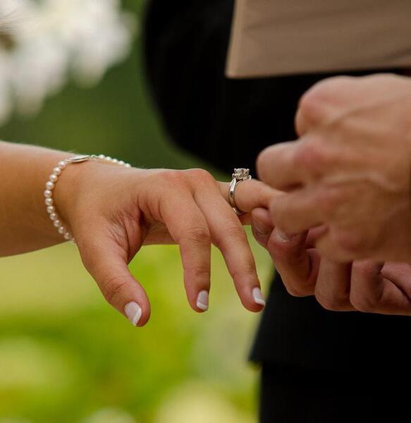 عکس حلقه ازدواج رو قران