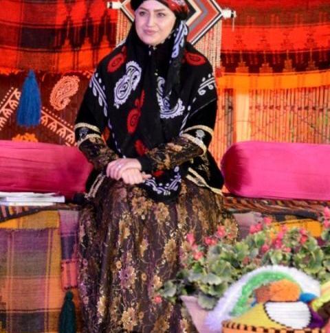 عکس همسر خانم خانی مجری شبکه ایلام