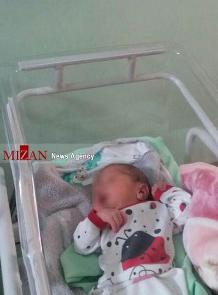 عکس نوزاد رها شده در بیابان اصفهان
