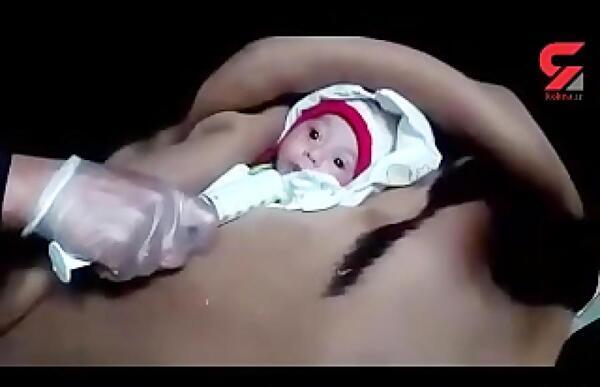 عکس نوزاد رها شده در بیابان اصفهان