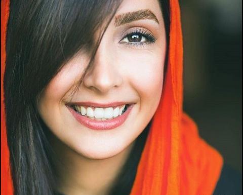 عکس لبخند فقط لب